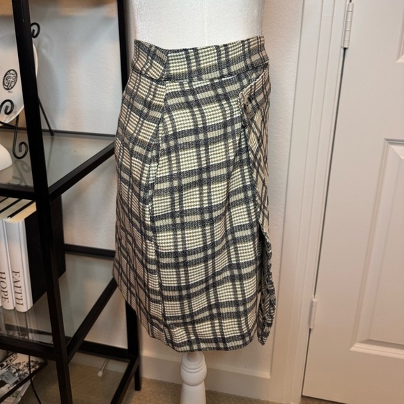 NWT LINE & DOT Lisa Plaid Mini Wrap Skirt Green Multi Size S - Picture 3 of 7